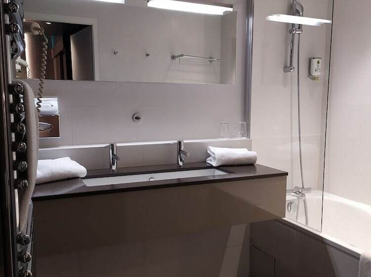 سوییت جونیور, Best Western Aquakub