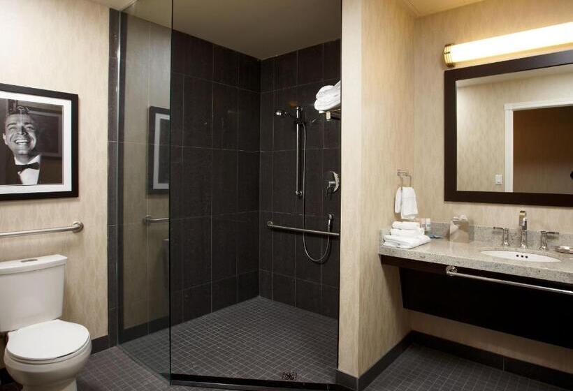 سوئیت با تخت بزرگ, C Hotel By Carmen S, Bw Premier Collection