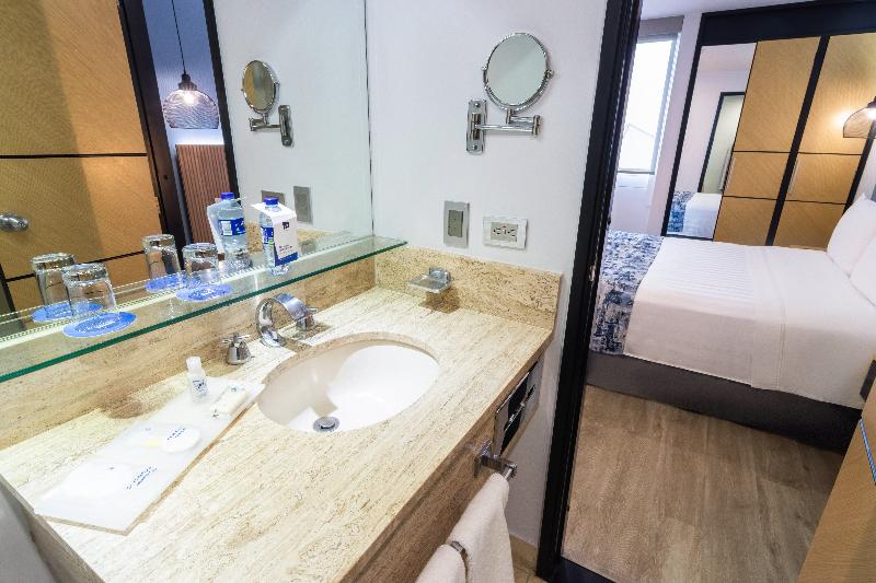 اتاق استاندارد یک نفره, Ghl Hotel Abadia Plaza