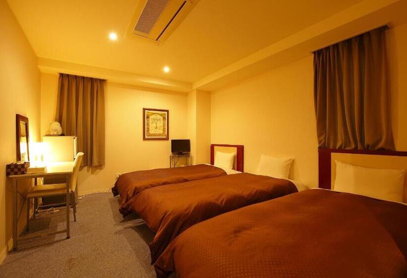 Habitació Triple Estàndard, Grampus Inn Osaka