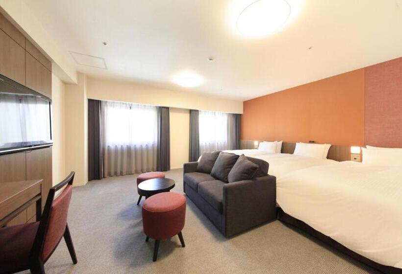 اتاق پریمیوم سه تخته, Richmond Hotel Kagoshima Kinseicho