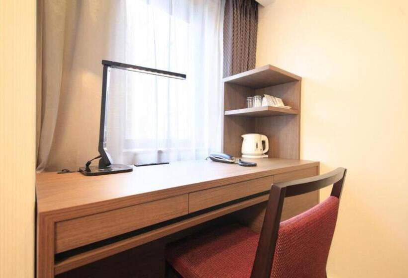 اتاق لوکس سه تخته, Richmond Hotel Kagoshima Kinseicho