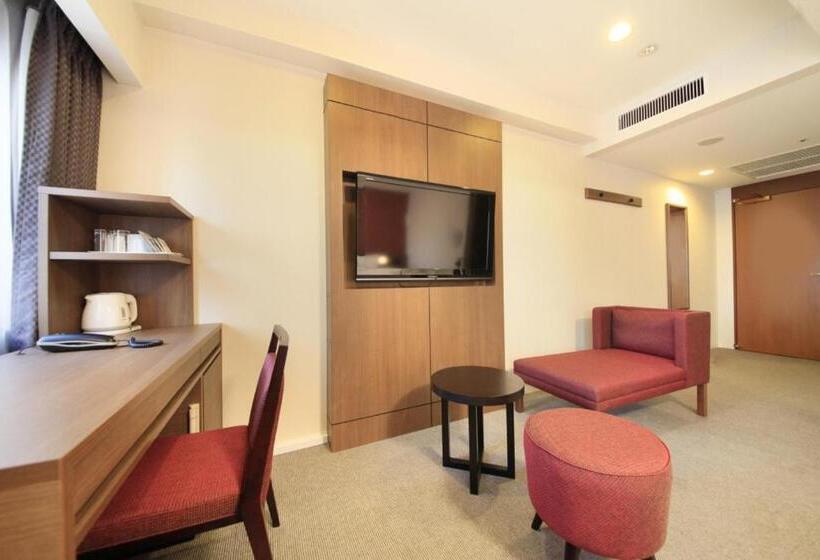 اتاق لوکس سه تخته, Richmond Hotel Kagoshima Kinseicho