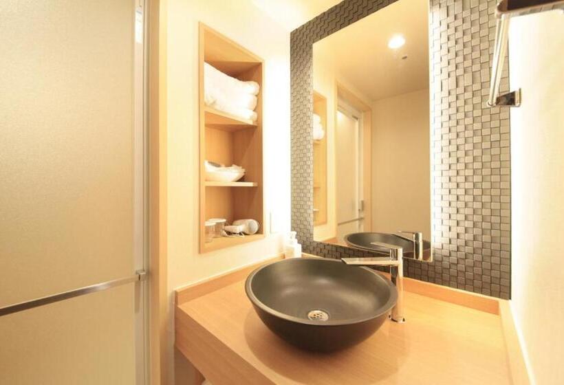 اتاق استاندارد چهار تخته, Richmond Hotel Kagoshima Kinseicho