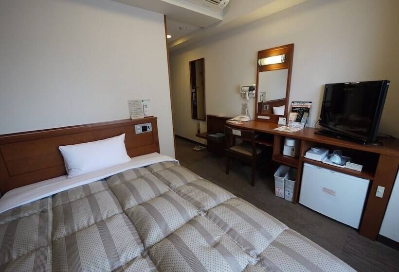 اتاق استاندارد یک نفره, Route Inn Tosu Ekimae