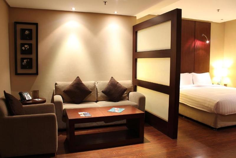 استودیوی استاندارد, Safir Fintas Hotel Kuwait