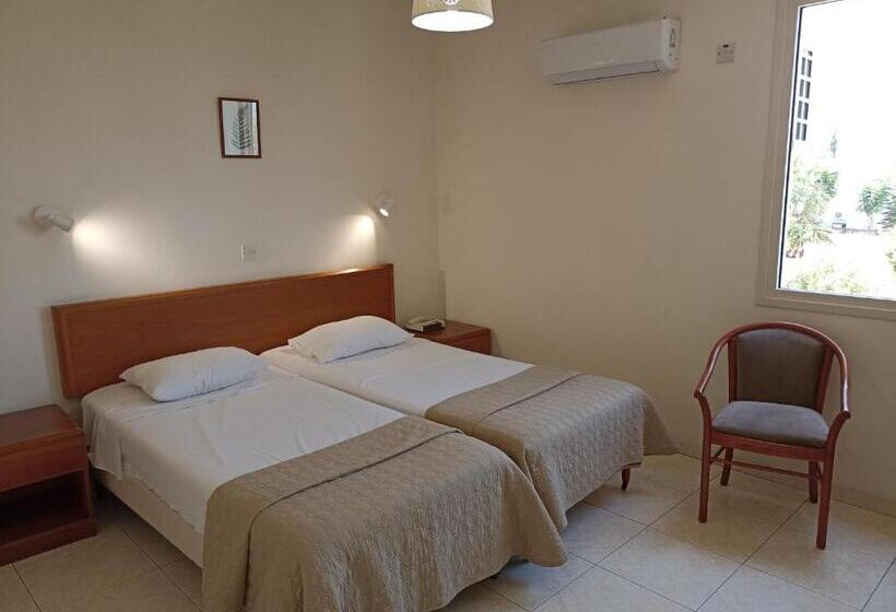 آپارتمان خانوادگی, Mandalena Hotel Apartments