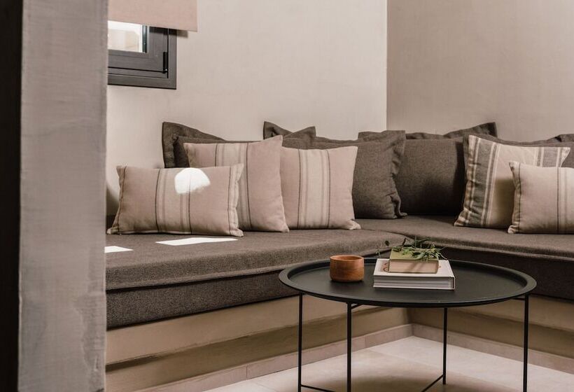 اتاق سوپریور, Momi Slow Living