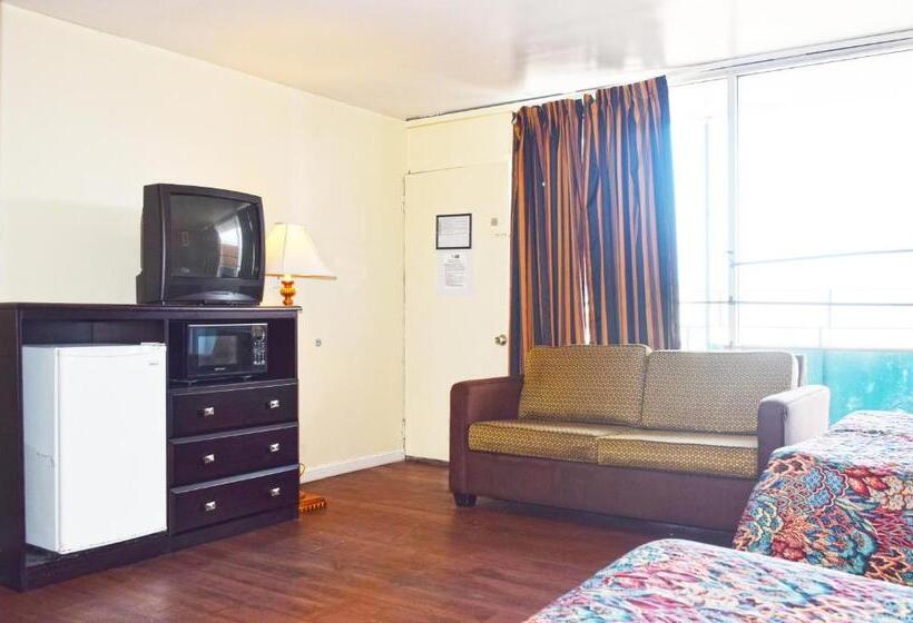 Junior Suite, Skyview Manor Motel