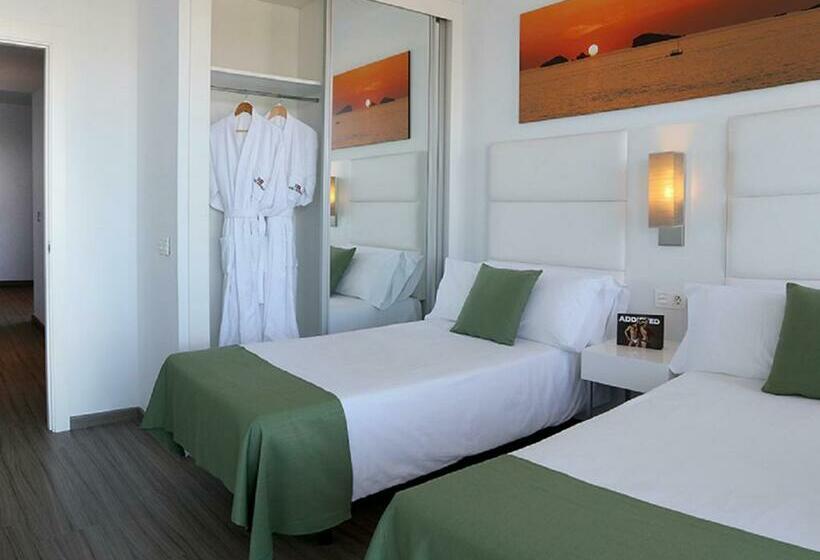 1 Schlafzimmer Deluxe Apartment seitl. Meerblick, Axelbeach Ibiza Suites Apartments Spa And Beach Club  Adults Only