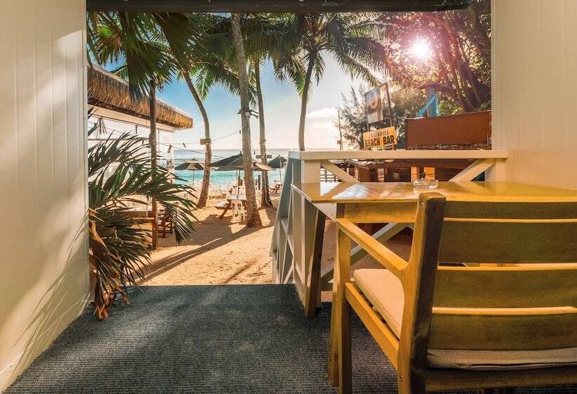 استودیوی استاندارد با چشم‌انداز دریا, Castaway Resort