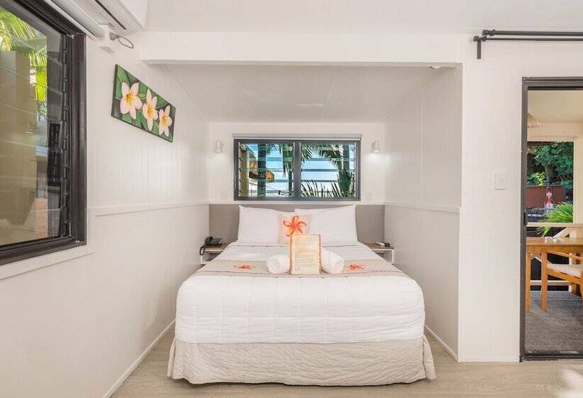 استودیوی استاندارد با چشم‌انداز دریا, Castaway Resort