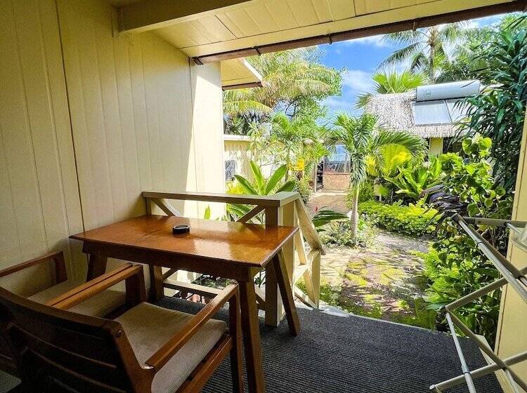 استودیوی استاندارد با چشم‌انداز دریا, Castaway Resort