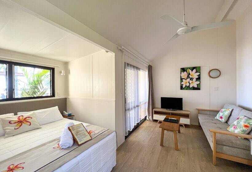 استودیوی استاندارد با چشم‌انداز دریا, Castaway Resort