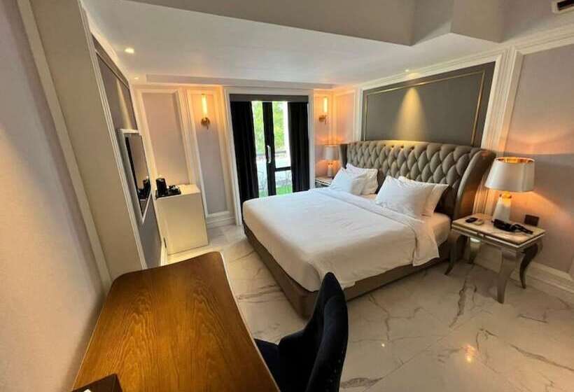 اتاق لوکس, Grand Eska Hotel & Suites Batam