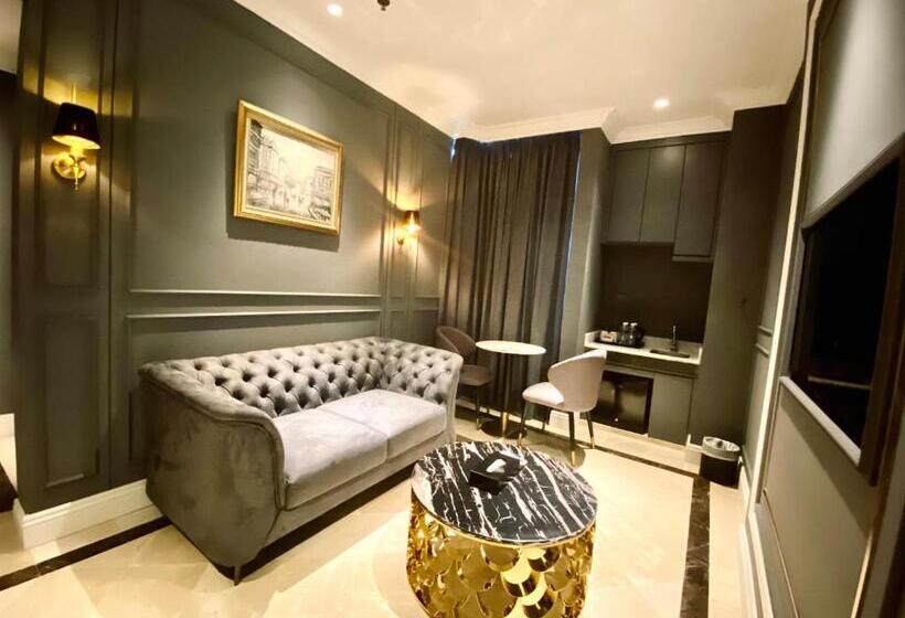 سوییت اجرایی, Grand Eska Hotel & Suites Batam