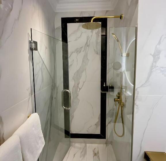 سوییت, Grand Eska Hotel & Suites Batam
