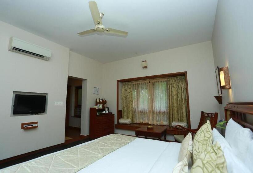 اتاق لوکس, Greenwoods Resort, Thekkady