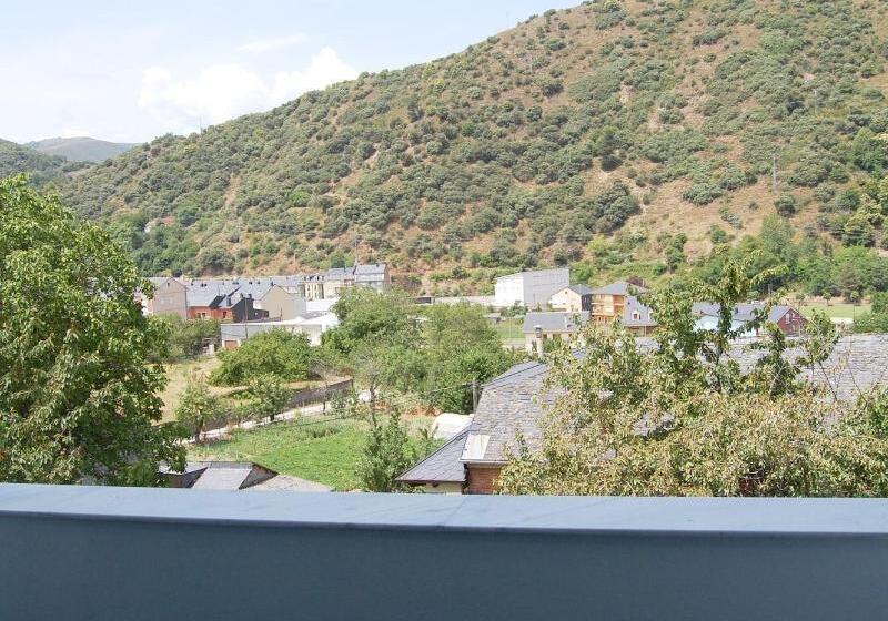 اتاق اجرایی, Dafam Semarang