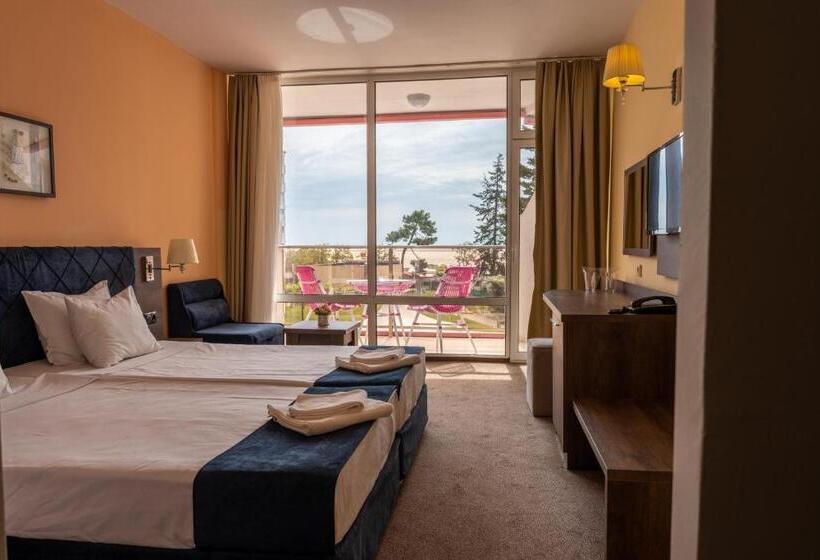Suite with Terrace, Flamingo Beach