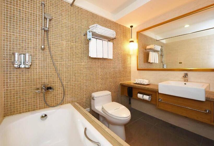 اتاق خانوادگی با چشم‌انداز دریا, Fullon Hotel Hualien