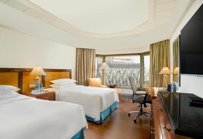 デラックスルーム, Hyderabad Marriott Hotel & Convention Centre
