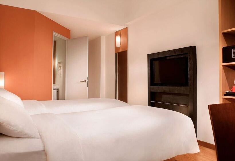 Standard Room, Ibis Bandung Trans Studio