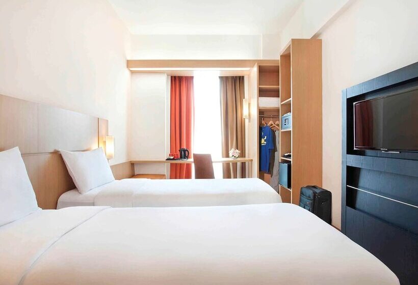 Standard Room, Ibis Bandung Trans Studio