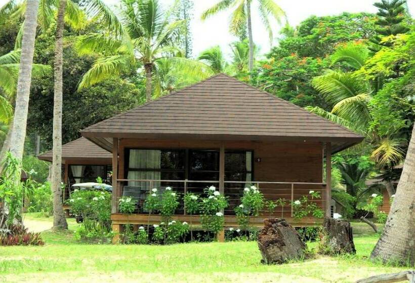 بانگلوی استاندارد, Oure Lodge Beach Resort