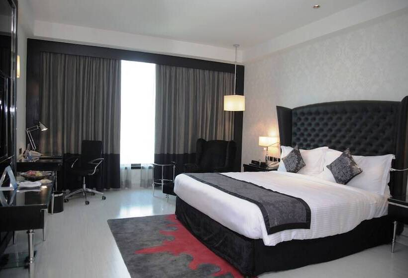سوییت, Radisson Blu Hotel New Delhi Paschim Vihar