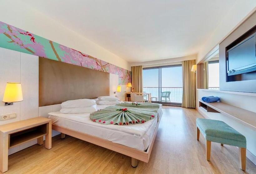Triple Room Sea View, Robinson Sarigerme Park   All Inclusive