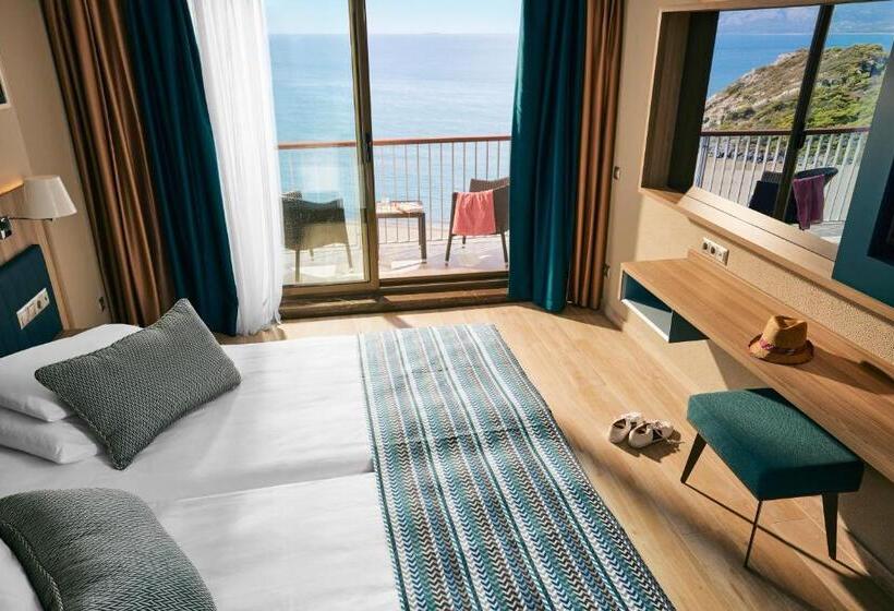 Triple Room Sea View, Robinson Sarigerme Park   All Inclusive