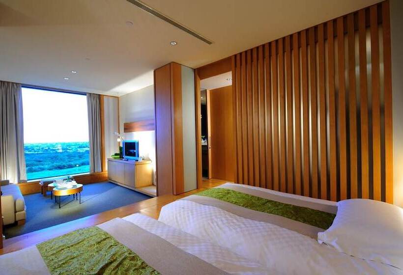 Suite, Royal Chiao Hsi