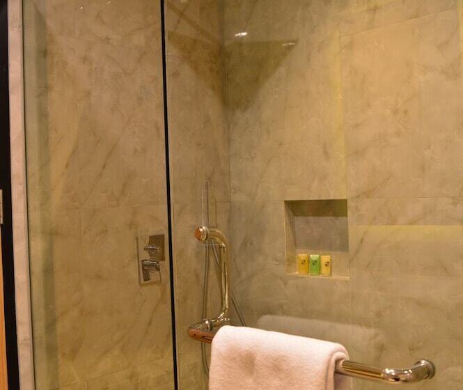 اتاق لوکس, Swiss Belhotel Papua