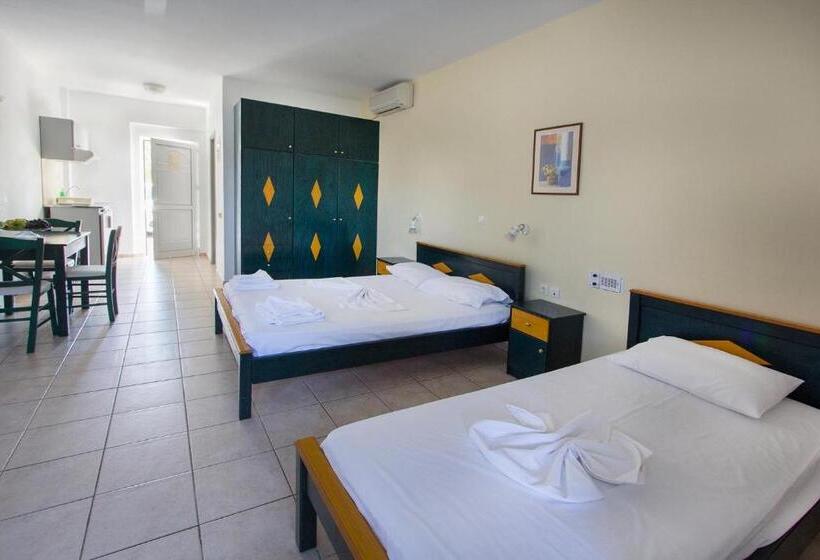 استودیوی استاندارد, Pinelopi Apartments