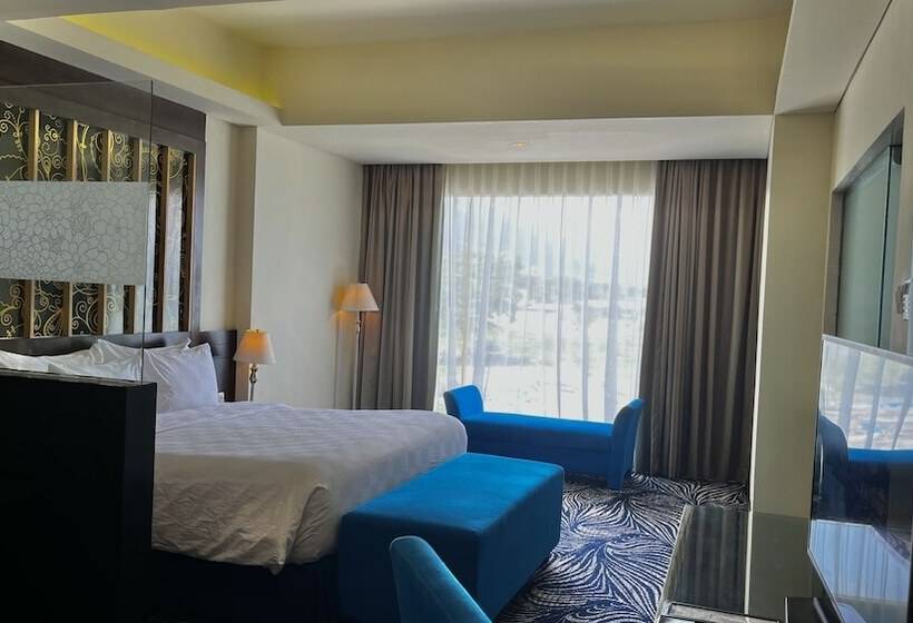 اتاق لوکس, Swiss Belhotel Silae Palu