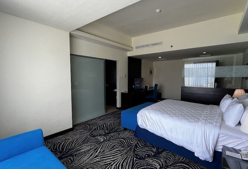 اتاق لوکس, Swiss Belhotel Silae Palu