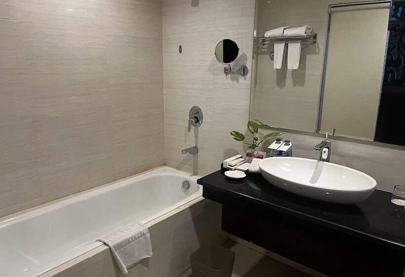 اتاق لوکس, Swiss Belhotel Silae Palu