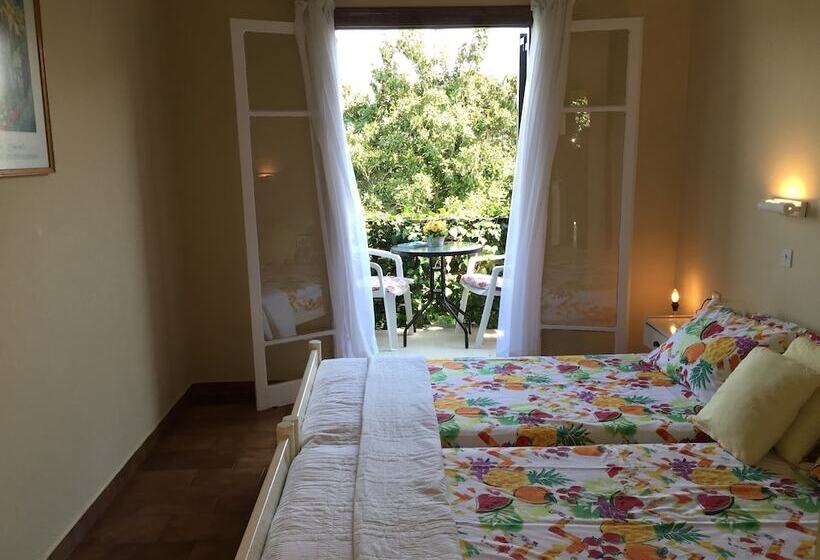 استودیوی استاندارد, The Mayflower Studios & Apartments