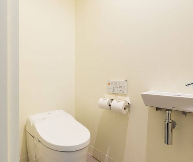 اتاق استاندارد, Anteroom Kyoto