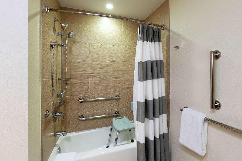 اتاق استاندارد با چشم‌انداز استخر, Doubletree By Hilton Hotel Galveston Beach