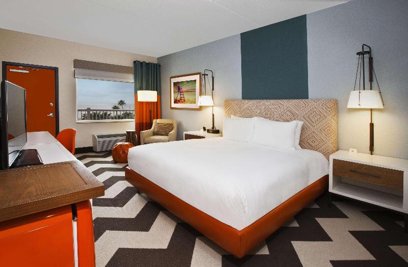 اتاق استاندارد با تخت بزرگ, Doubletree By Hilton Hotel Galveston Beach