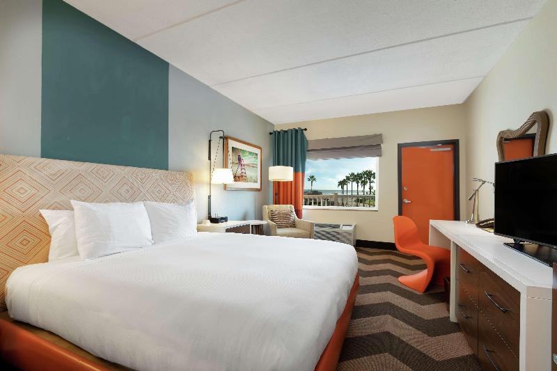 اتاق استاندارد با تخت بزرگ, Doubletree By Hilton Hotel Galveston Beach