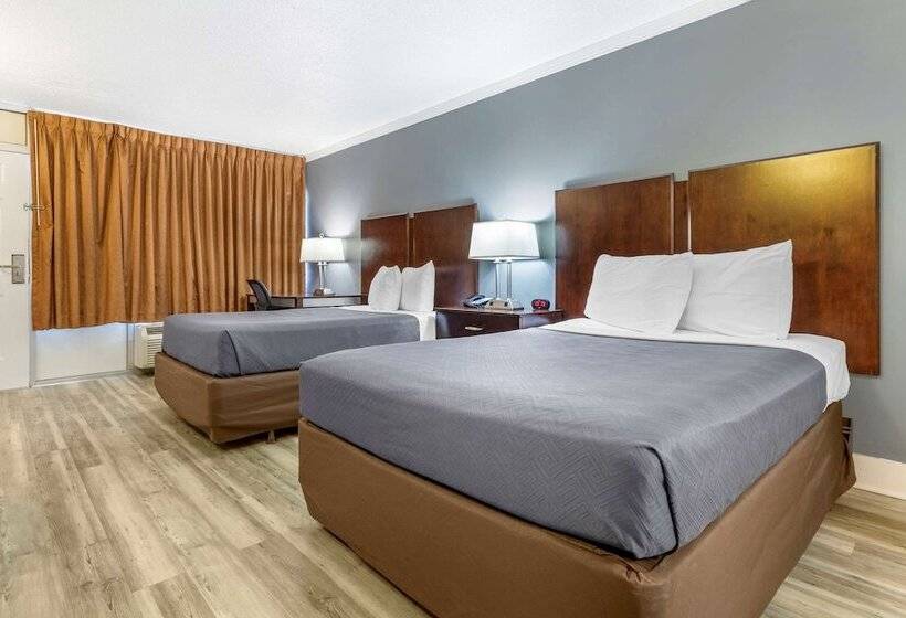 اتاق استاندارد با 2 تخت دوبل, Econo Lodge