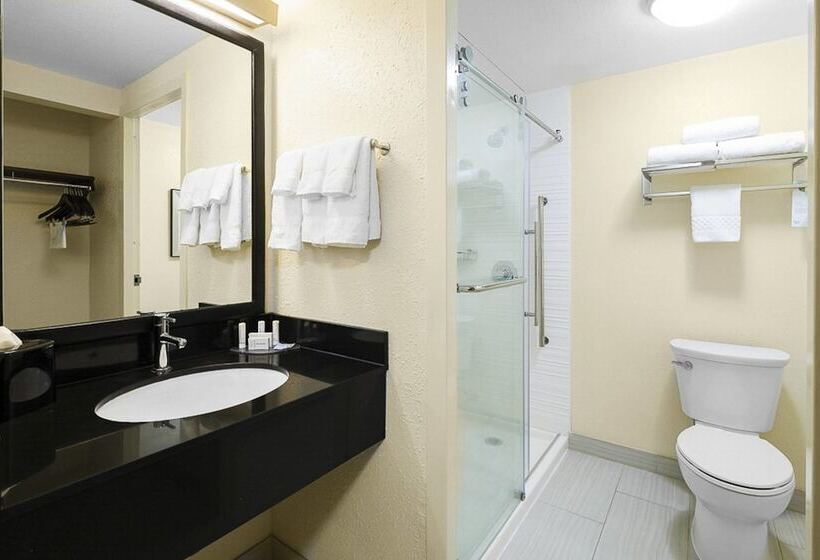 اتاق استاندارد, Macon Hotel & Suites
