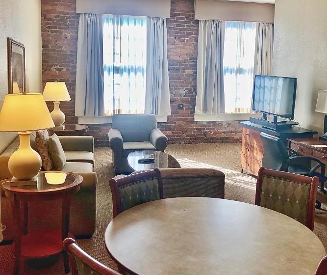 سوئیت برای معلولان, Hawthorn Extended Stay By Wyndham Rome