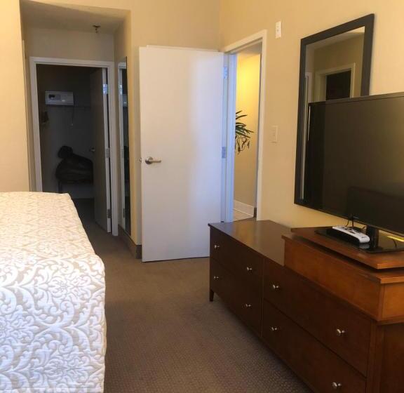 Deluxe Suite King Bed, Hawthorn Extended Stay By Wyndham Rome