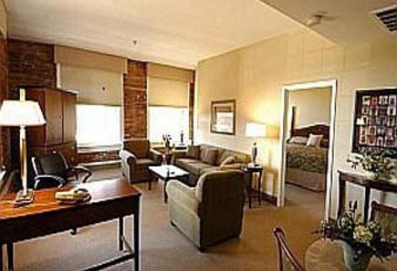 سوئیت دلوکس 2 خوابه, Hawthorn Extended Stay By Wyndham Rome