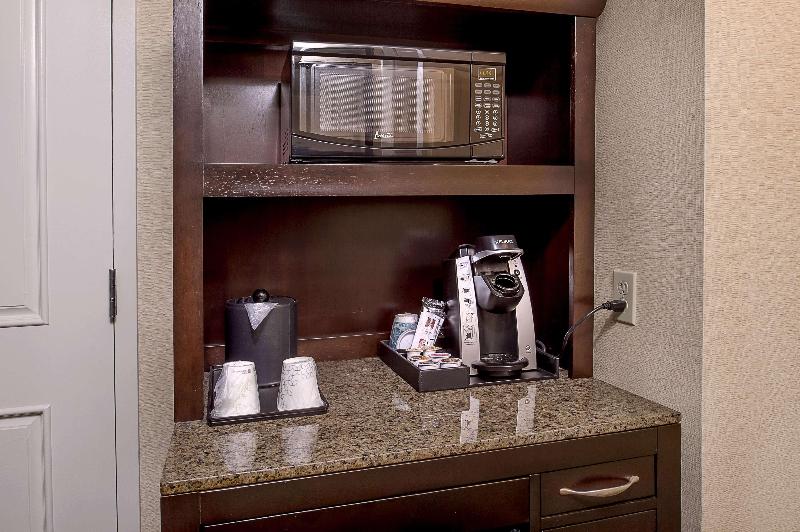 اتاق لوکس با تخت بزرگ, Hilton Garden Inn St. Louis Airport