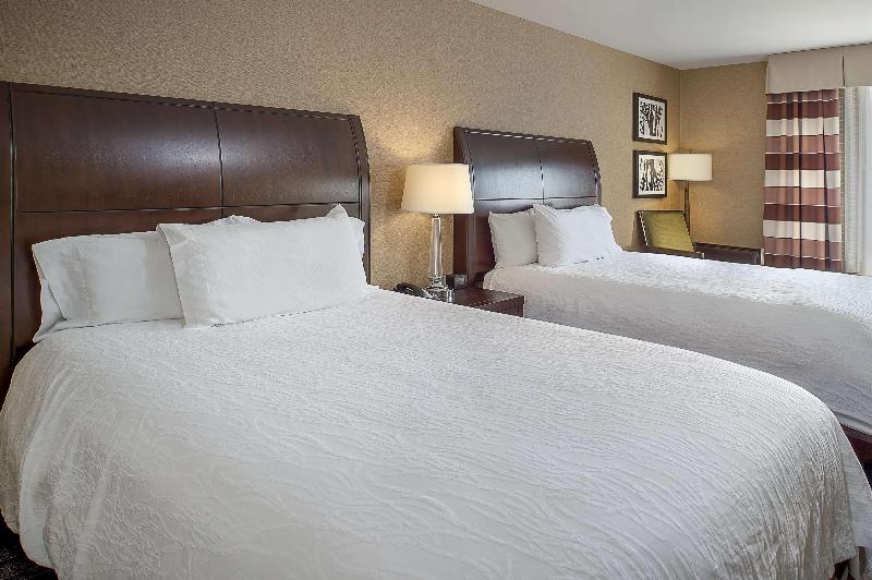 اتاق پرمیوم, Hilton Garden Inn St. Louis Airport